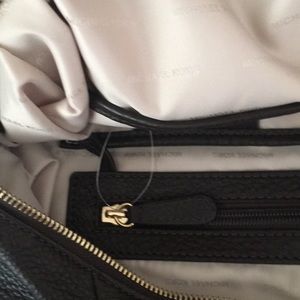 MICHAEL KORS FULTON LARGE LEATHER SHOULDER HOBO